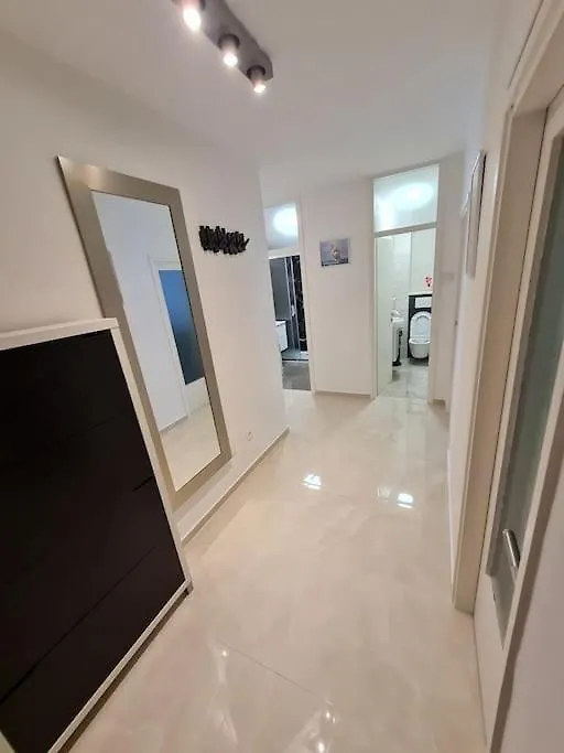 Apartment Apartman Mira Zadar